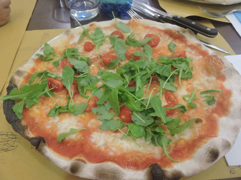 pizza_z_rukola_moja_toskania